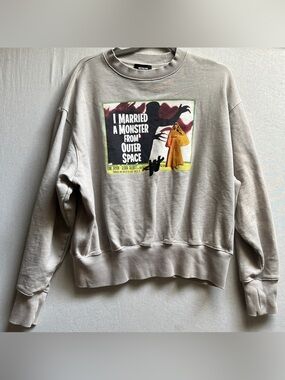 WE11DONE Married A Monster Heat-Reactive Oversized Graphic Sweatshirt XS